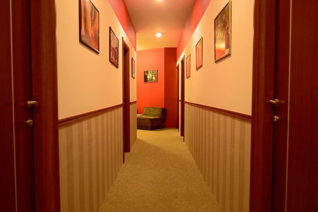 Domus Aparthotel Скопье Экстерьер фото