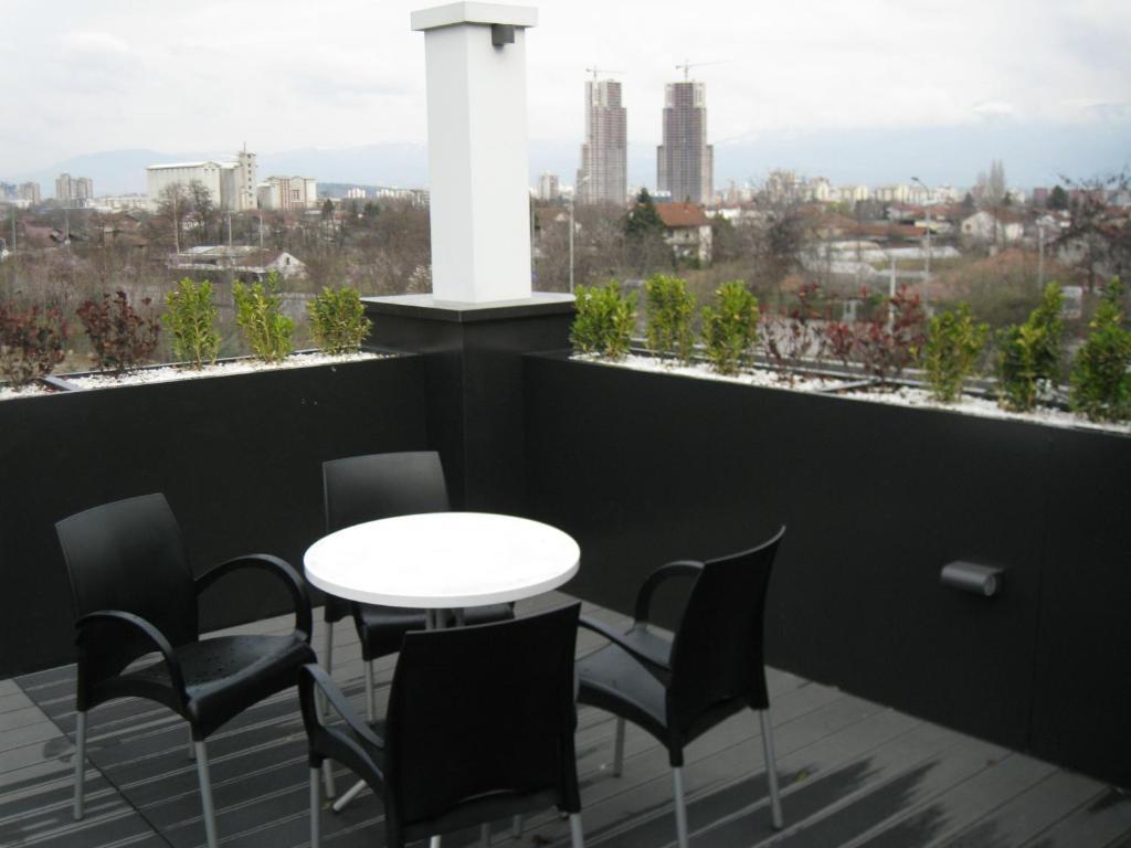 Domus Aparthotel Скопье Номер фото