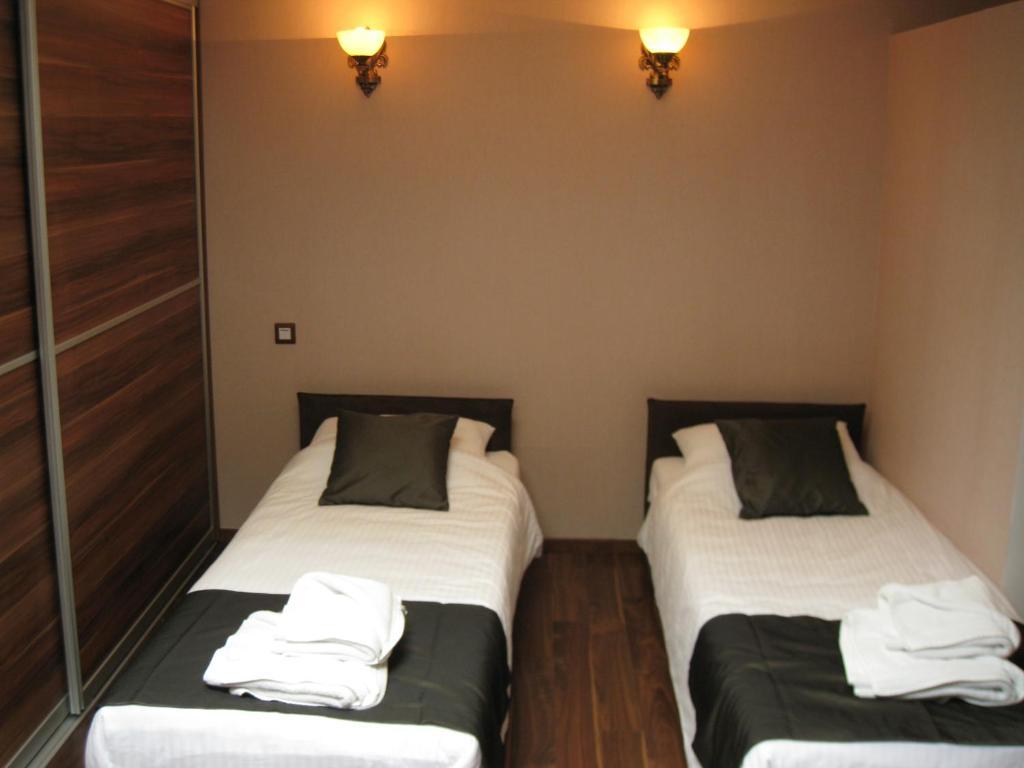 Domus Aparthotel Скопье Экстерьер фото